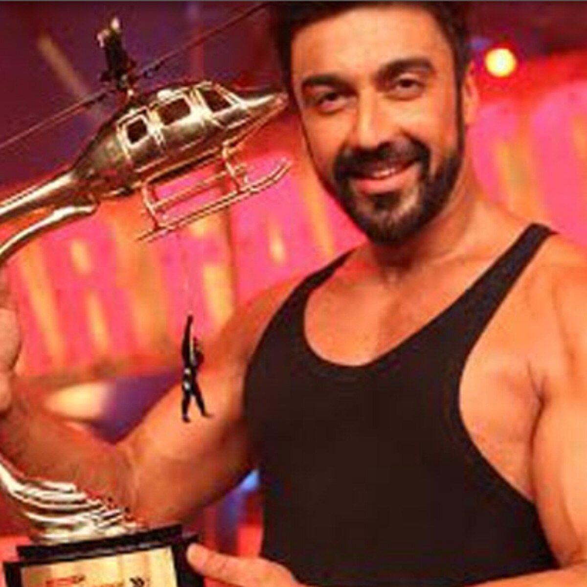 आशीष चौधरी