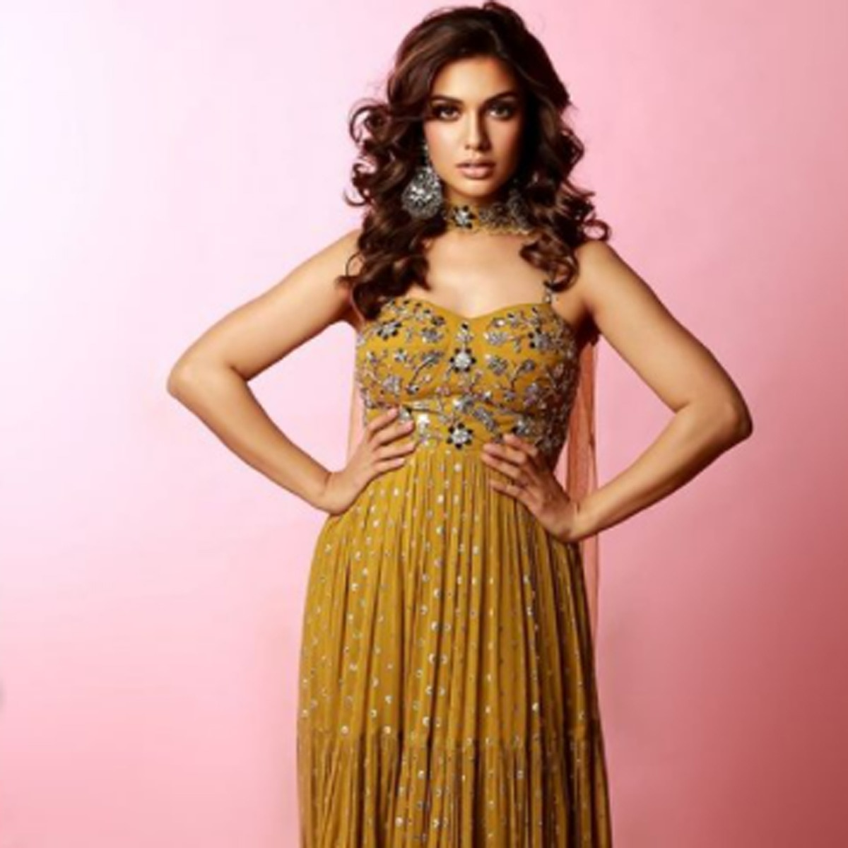 दिव्या अग्रवाल