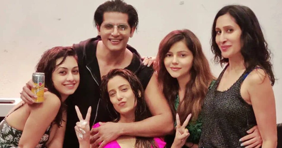  सृष्टि रोडे 