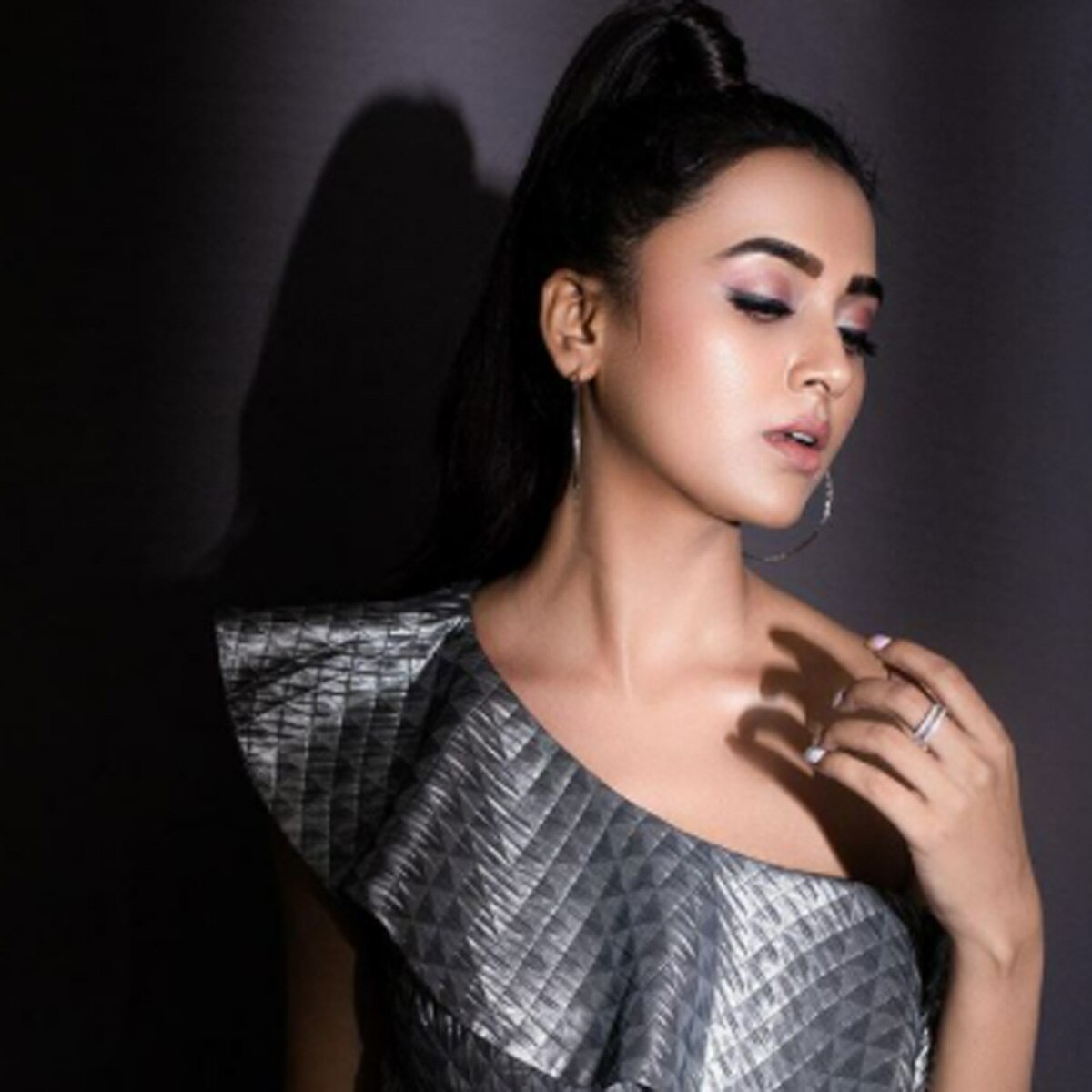  तेजस्विनी प्रकाश