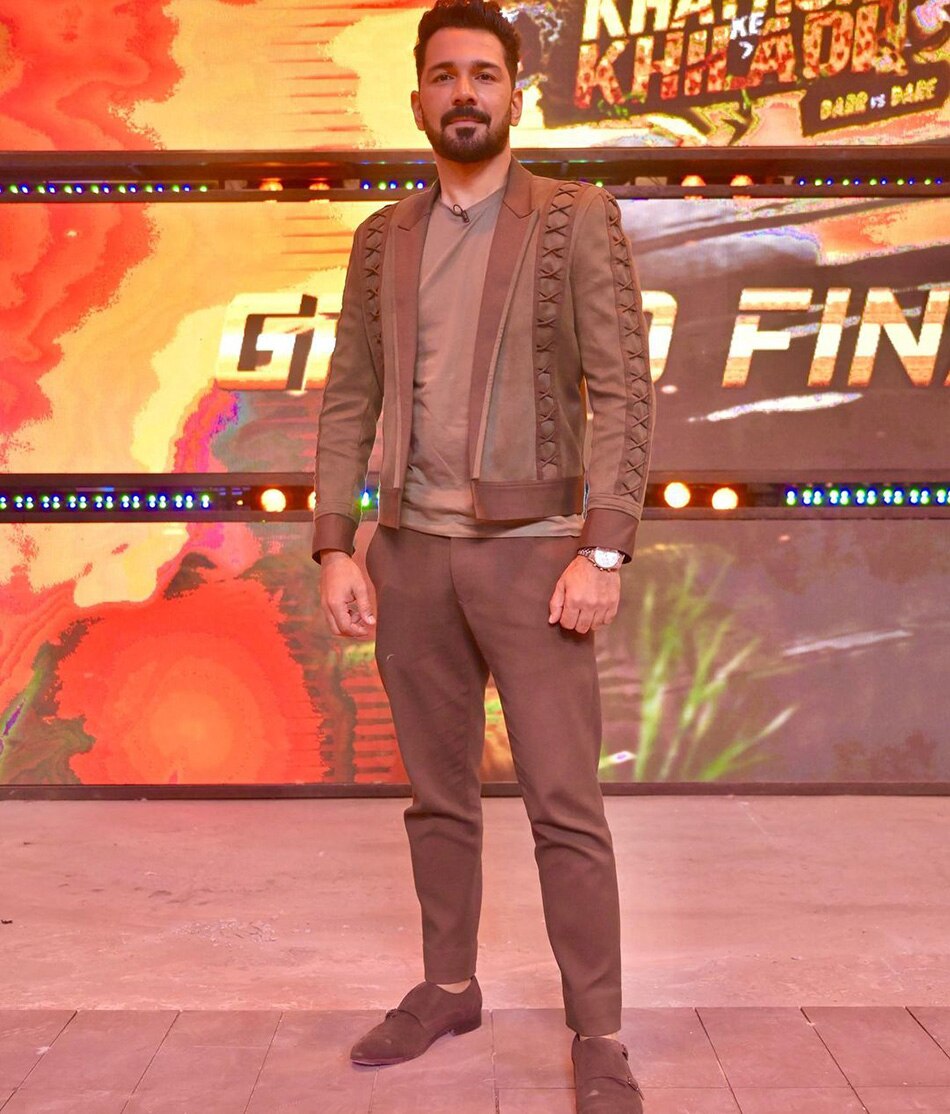 अभिनव शुक्ला