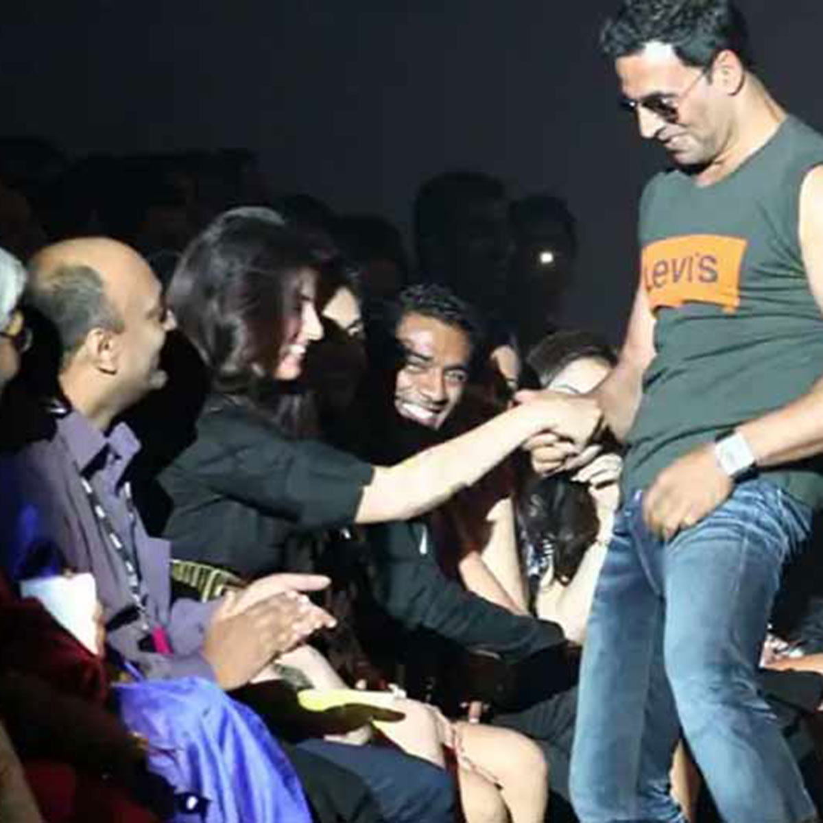 अक्षय कुमार-ट्व‍िंकल खन्ना (Levis) 