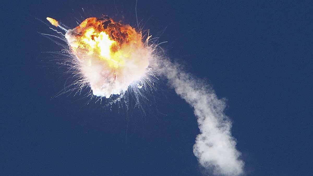 100 Foot Firefly Rocket Blown 