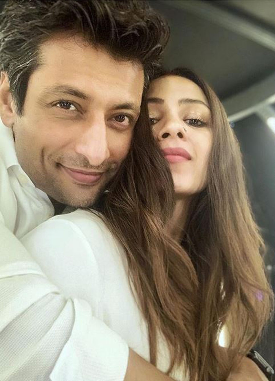 बरखा बिष्ट और इंद्रनील सेनगुप्ता 