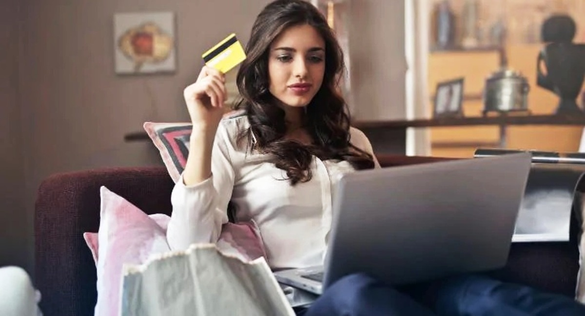 क्रेडिट, डेबिट कार्ड पर ऑटो डेबिट का नियम बदल रहा 