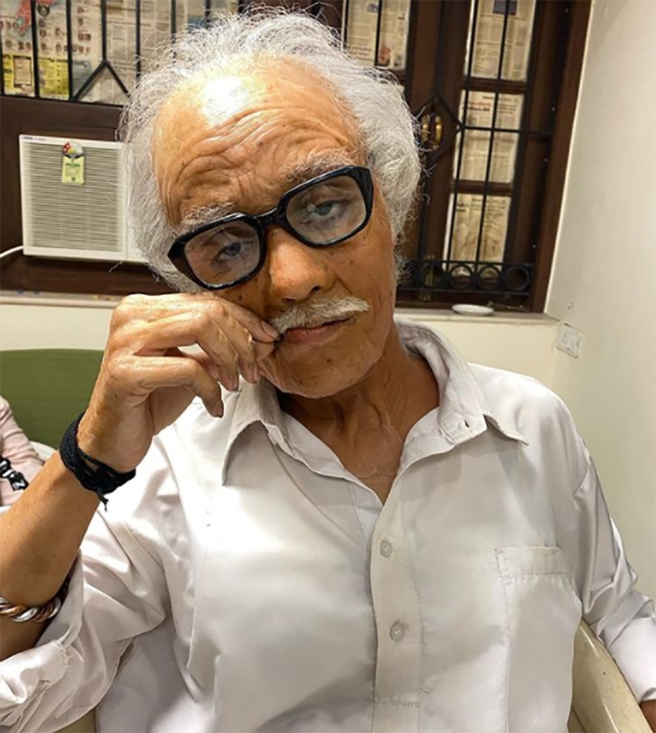 दिव्या अग्रवाल 