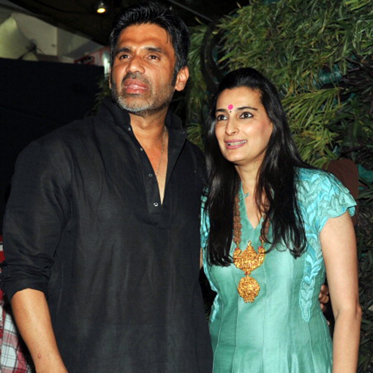 सुनील शेट्टी-माना शेट्टी 