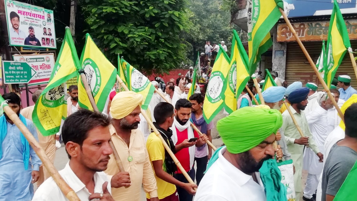 rakesh tikait muzaffarnagar kisan mahapanchayat