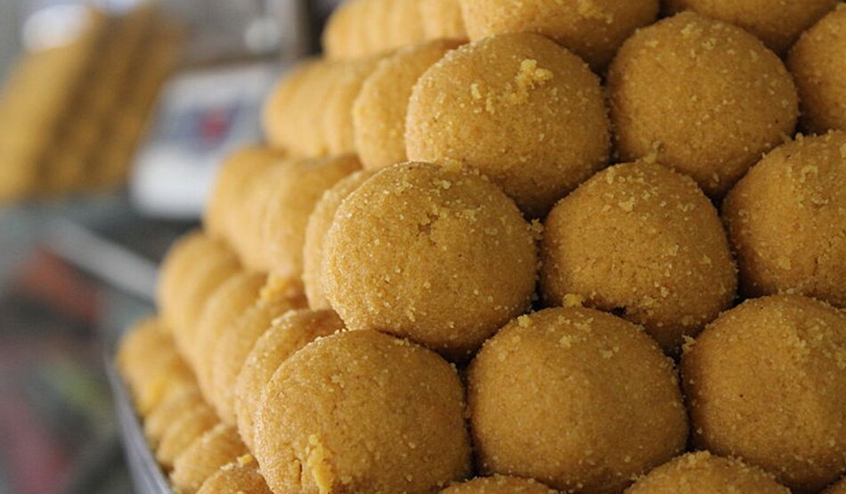 बेसन के लड्डू