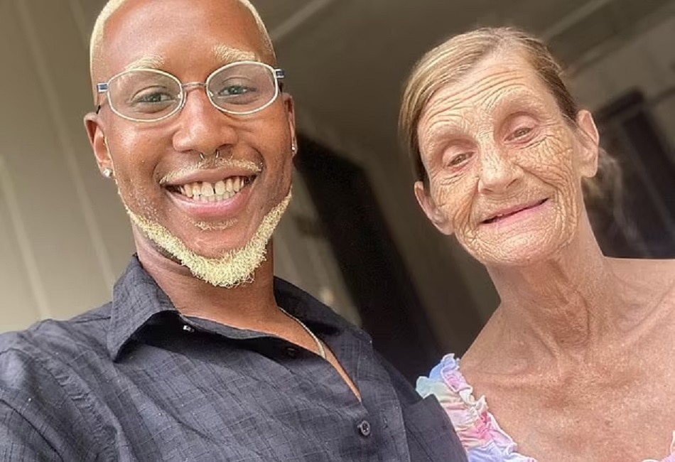 61 साल की महिला ने BF से की शादी