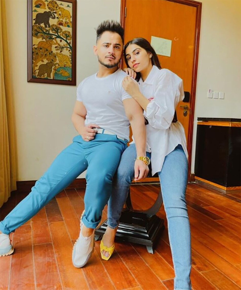 मिलिंद गाबा-प्र‍िया बेनीवाल 