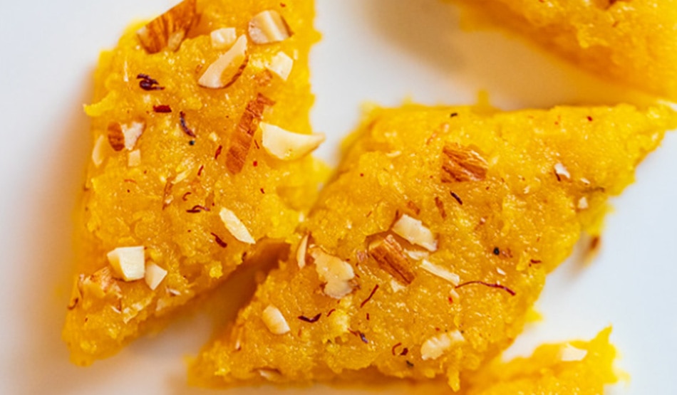 पीली मिठाई