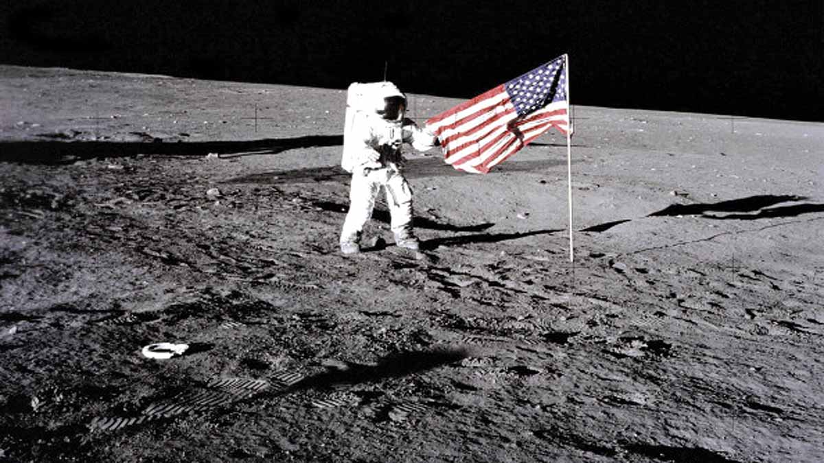 Jeff Bezos delays Moon Mission