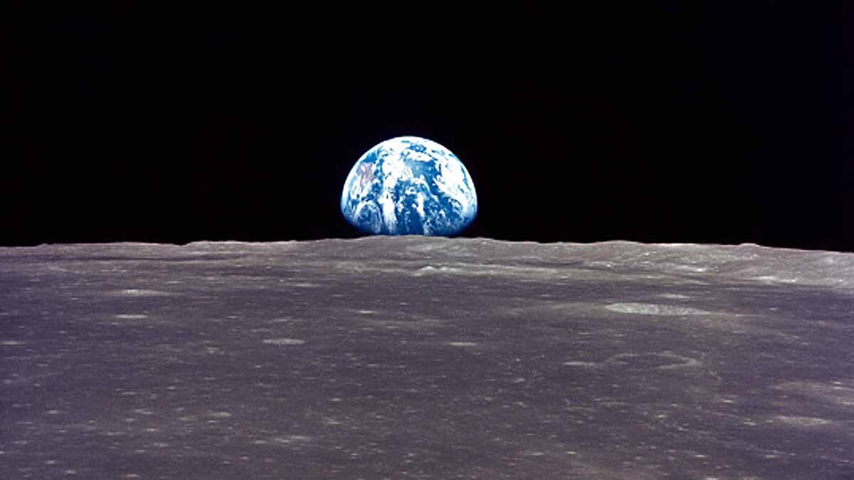 Jeff Bezos delays Moon Mission