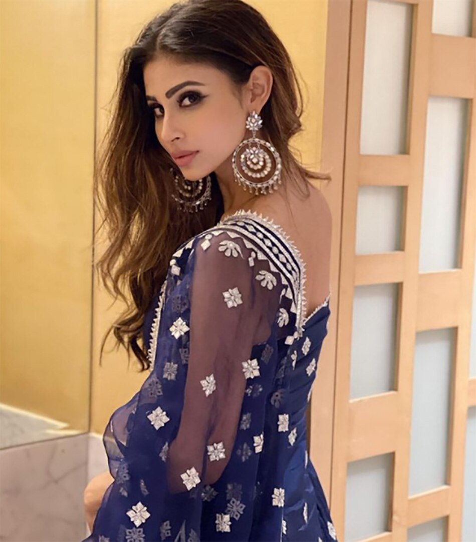 मौनी रॉय 