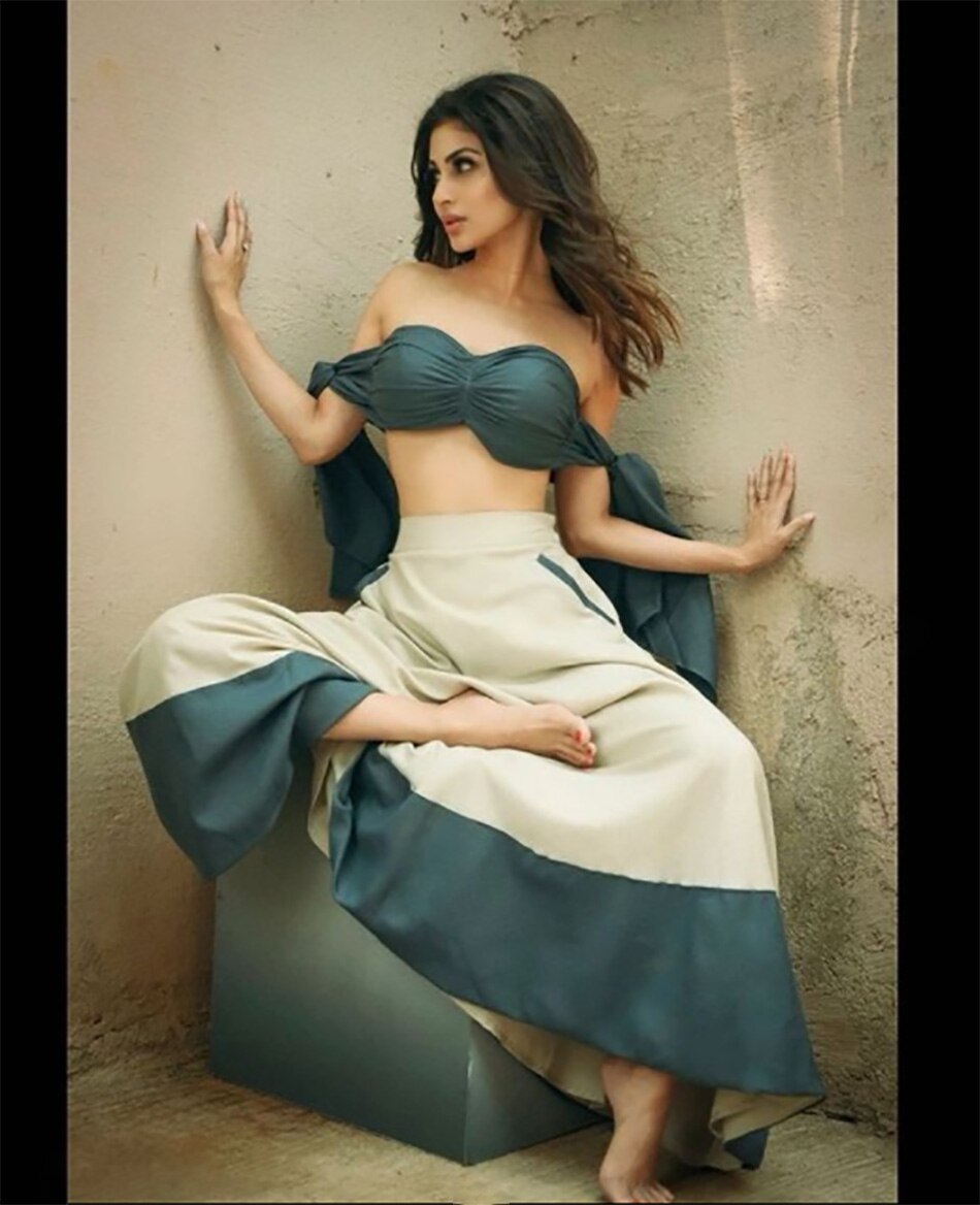 मौनी रॉय 