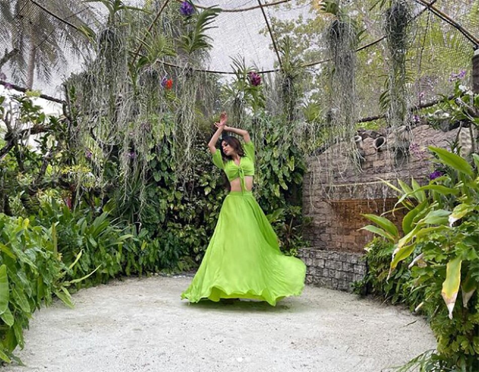 मौनी रॉय 