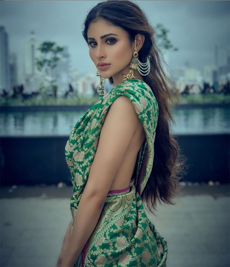 मौनी रॉय 