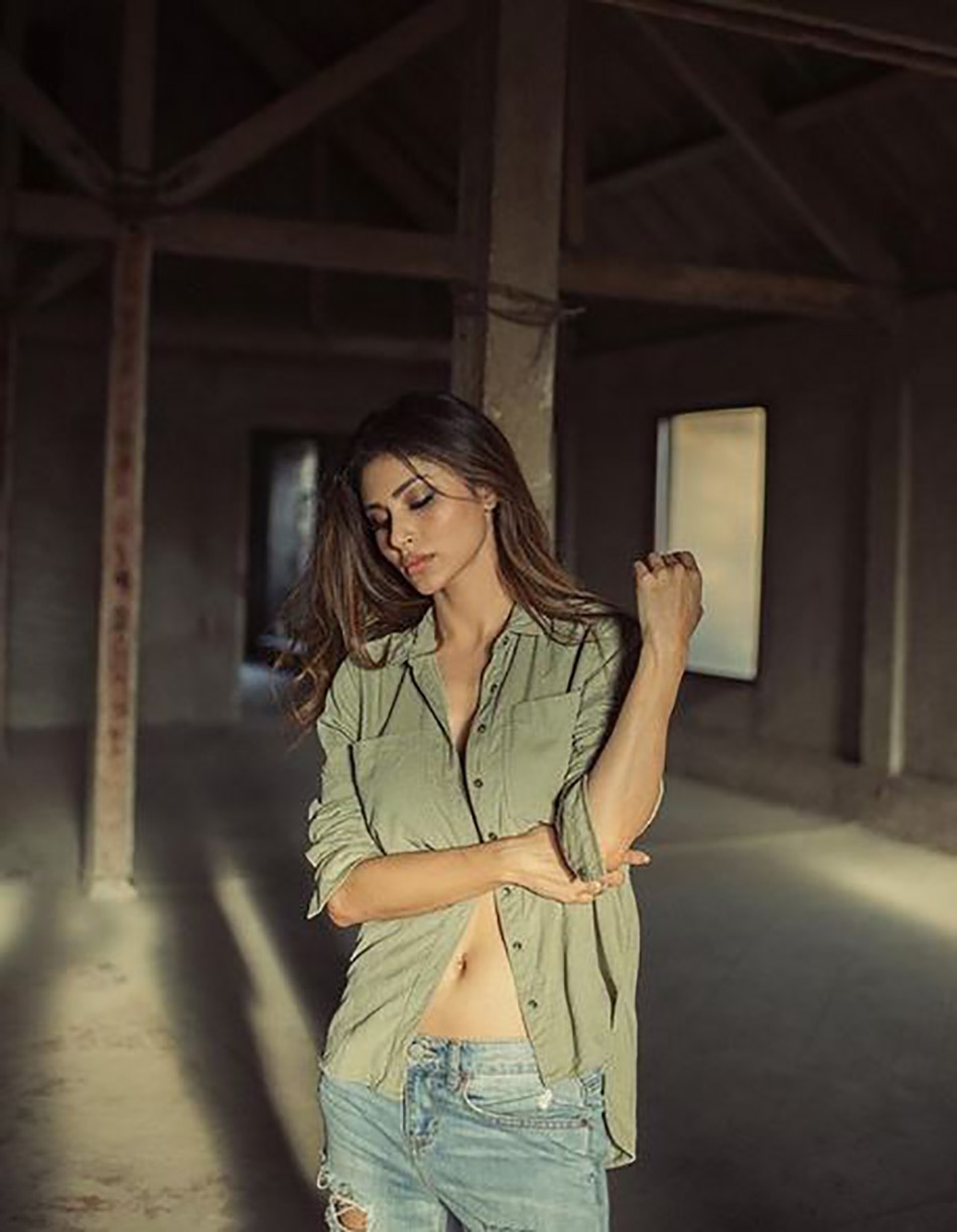 मौनी रॉय