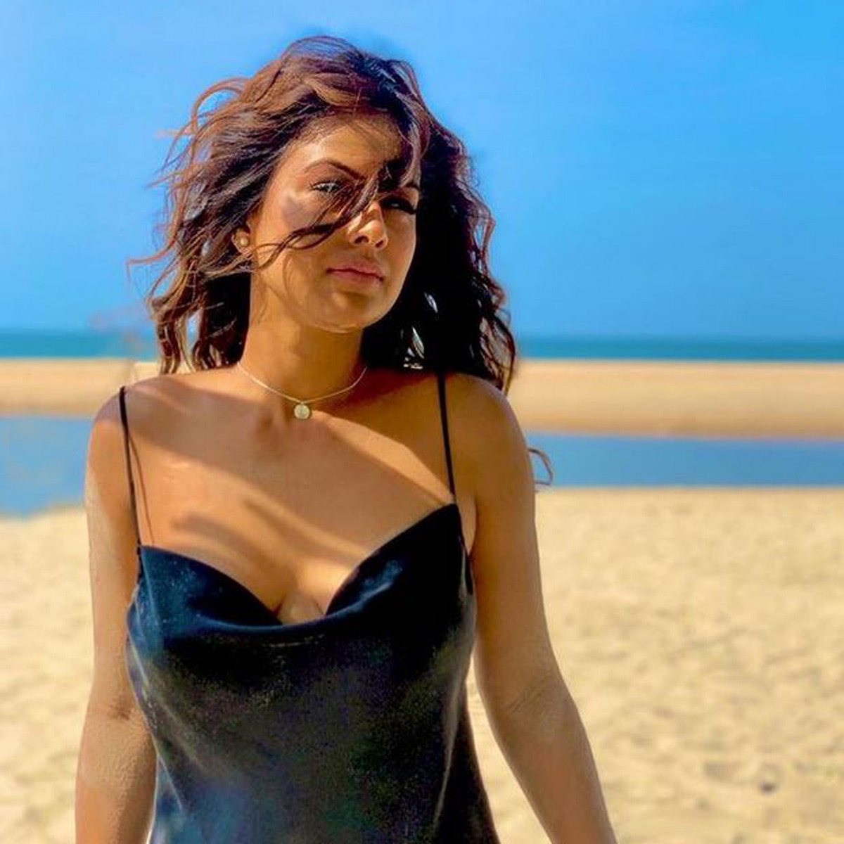 निया शर्मा