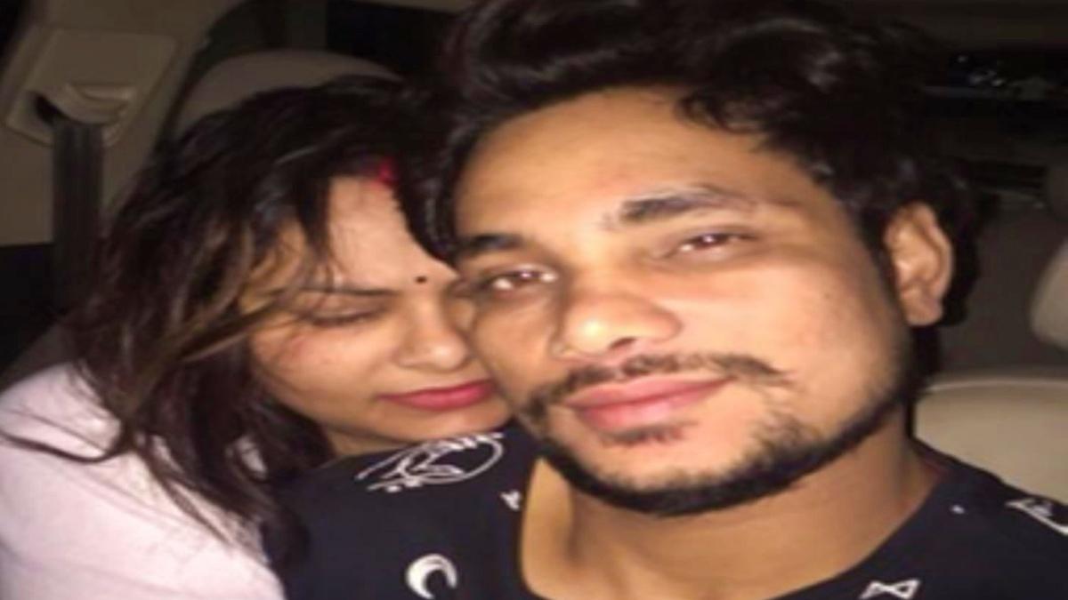 पटना: जिम ट्रेनर संग अंतरंग तस्वीरें आईं सामने, डॉक्टर पति-पत्नी गए जेल