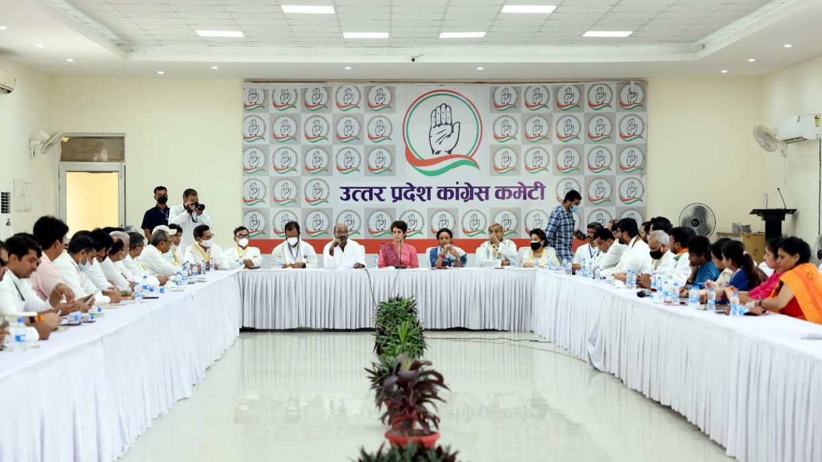 Priyanka Gandhi Congress photo session