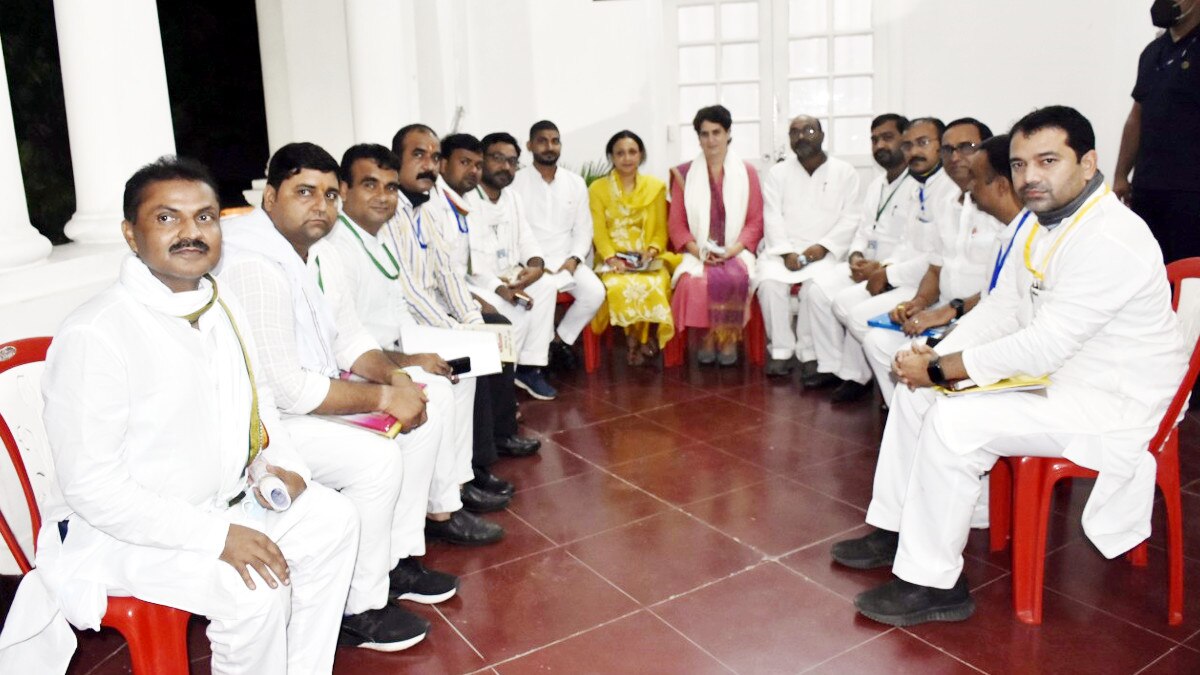 Priyanka Gandhi Congress photo session