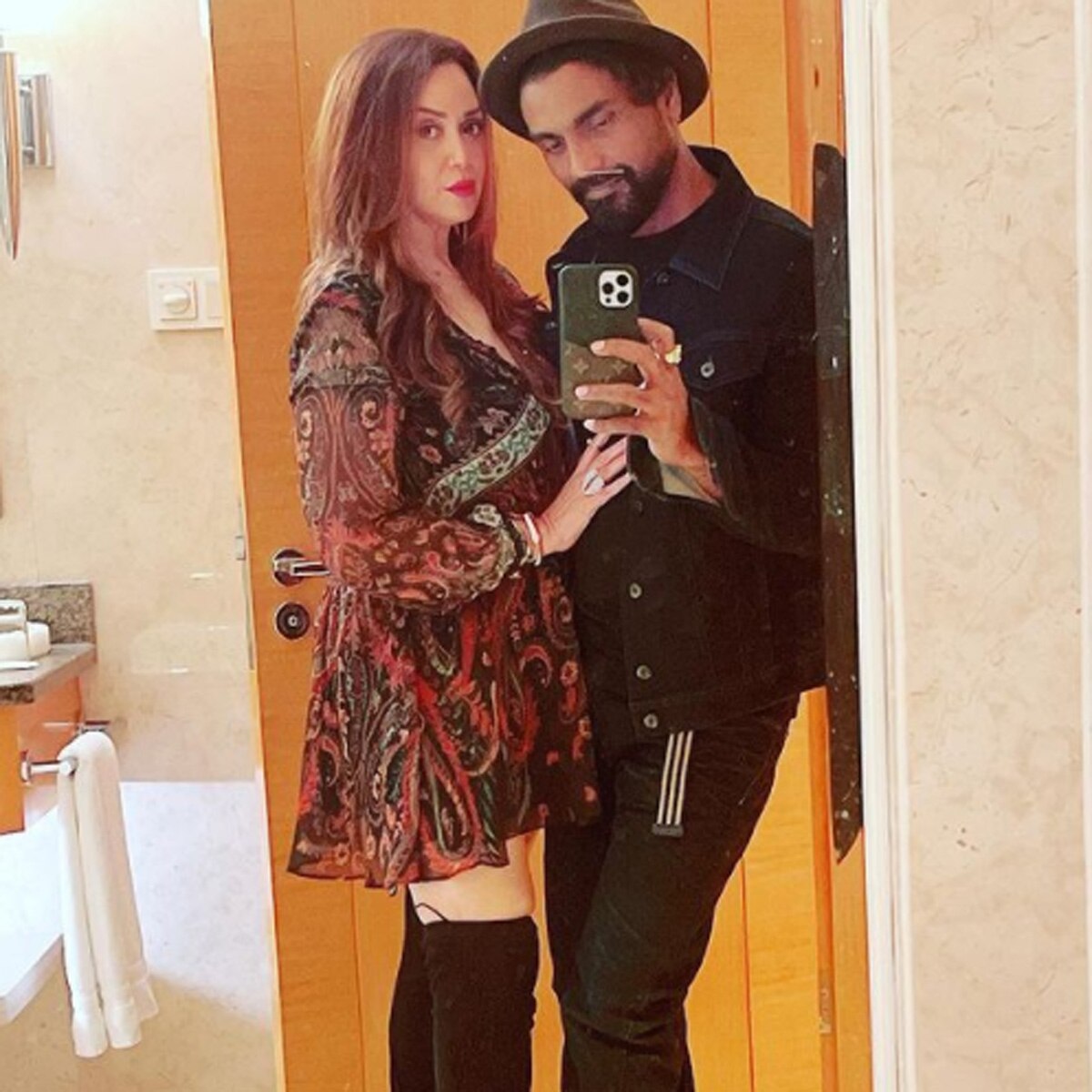 रेमो डिसूजा अपनी पत्नी Lizelle के साथ 