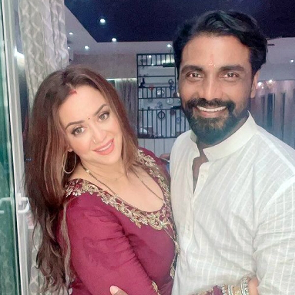 रेमो डिसूजा अपनी पत्नी Lizelle के साथ 