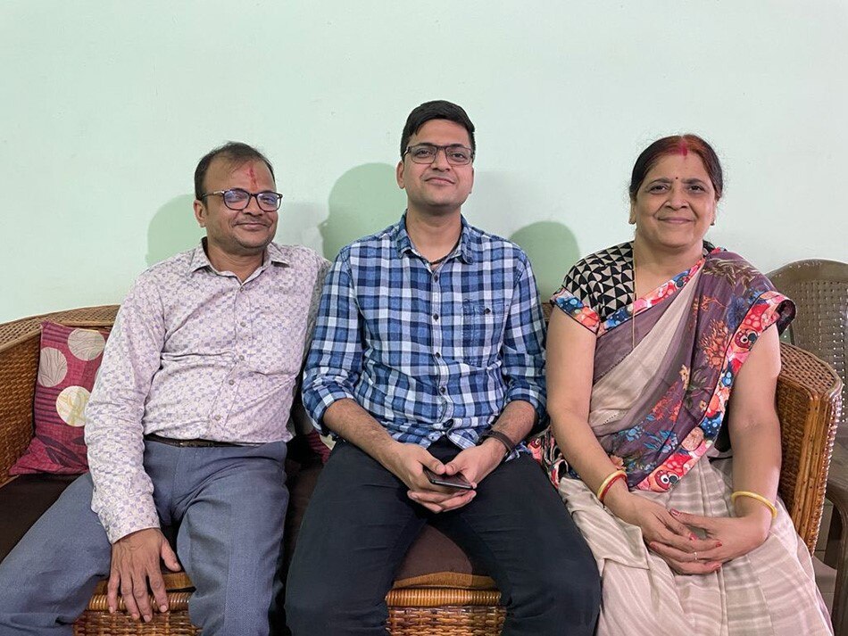 अपने परिवार के साथ यश जलुका (aajtak.in)