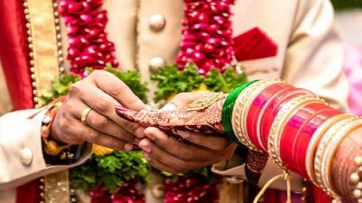 60 साल के शख्स की शादी करते ही बदली किस्मत, मिनटों में बना 8 करोड़ का मालिक