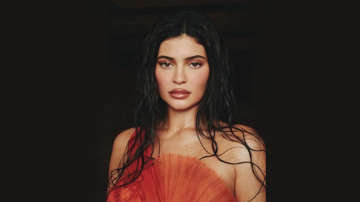 खून में सनीं Kylie Jenner ने शेयर की न्यूड फोटो, यूजर्स ने जमकर सुनाई खरी-खोटी