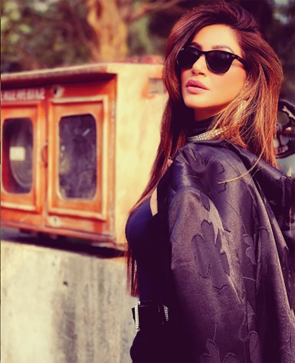 जीशान खान, रेहाना पंडित