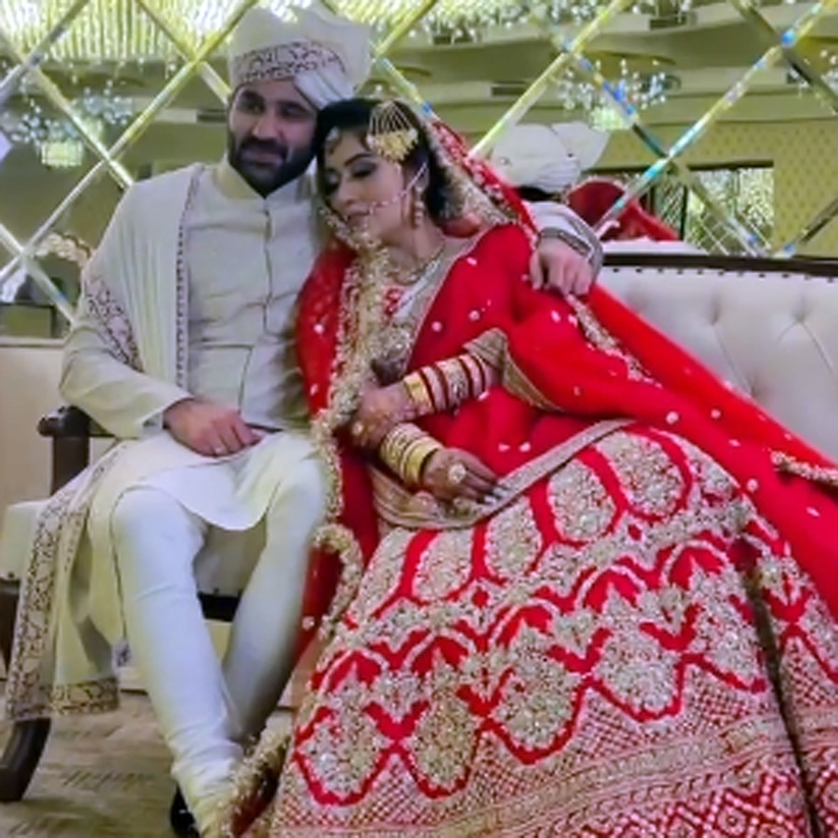 शिरीन मिर्जा हसबैंड के साथ