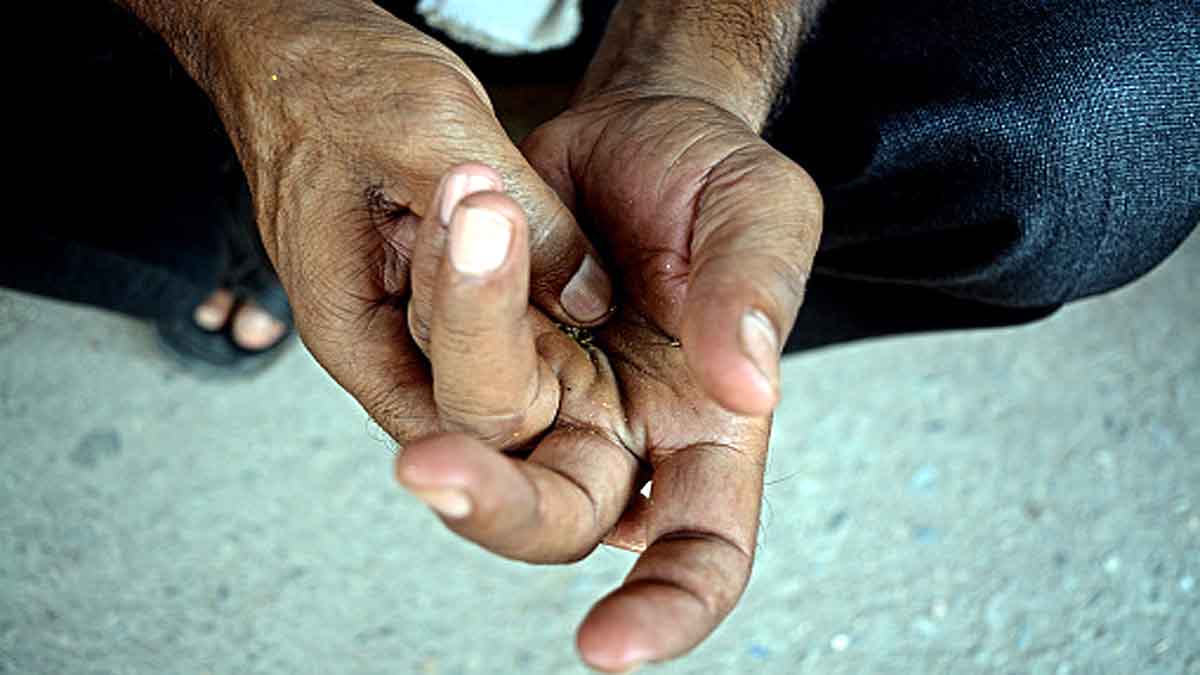 Human Use Tobacco History