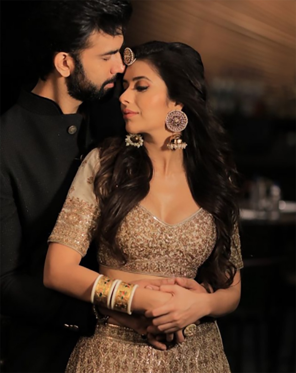 चारु असोपा