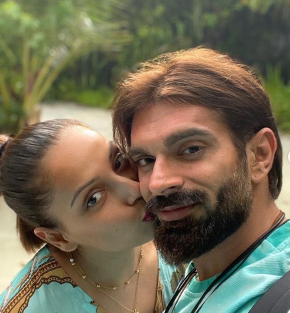  बिपाशा बसु- करण सिंह ग्रोवर