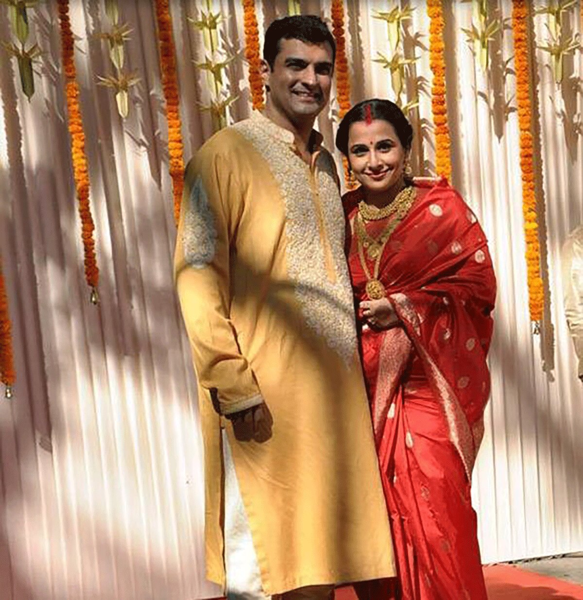 विद्या बालन अपने हसबैंड के साथ