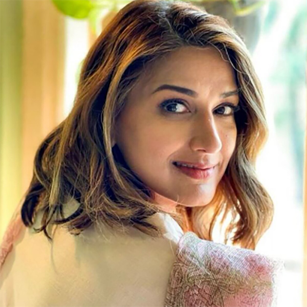  सोनाली बेंद्रे