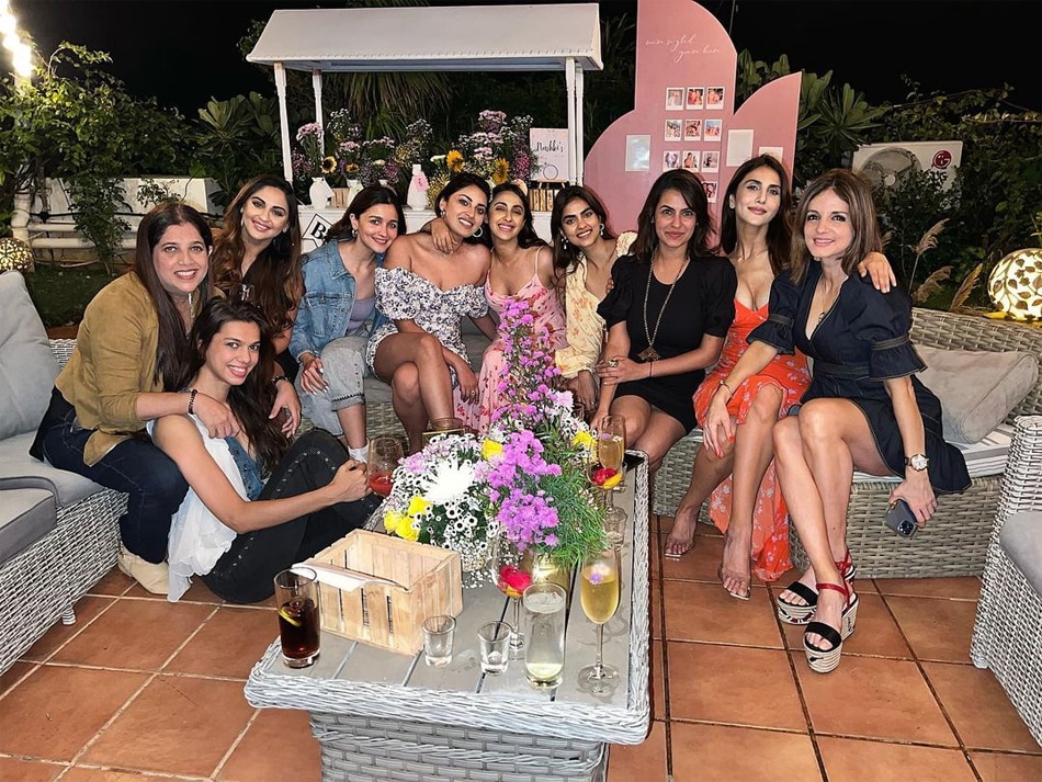 अनुष्का रंजन, आलिया भट्ट