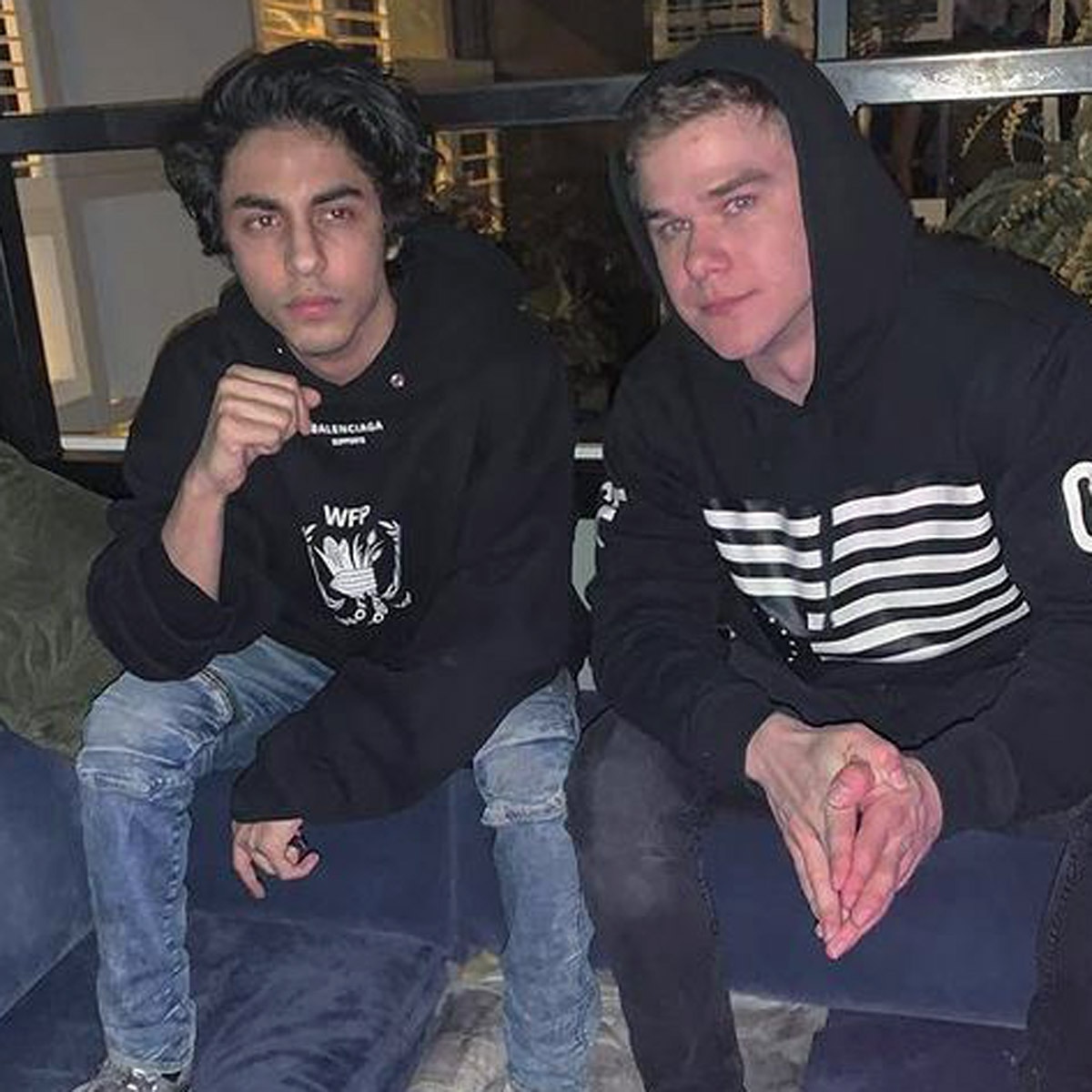 दोस्त संग आर्यन खान