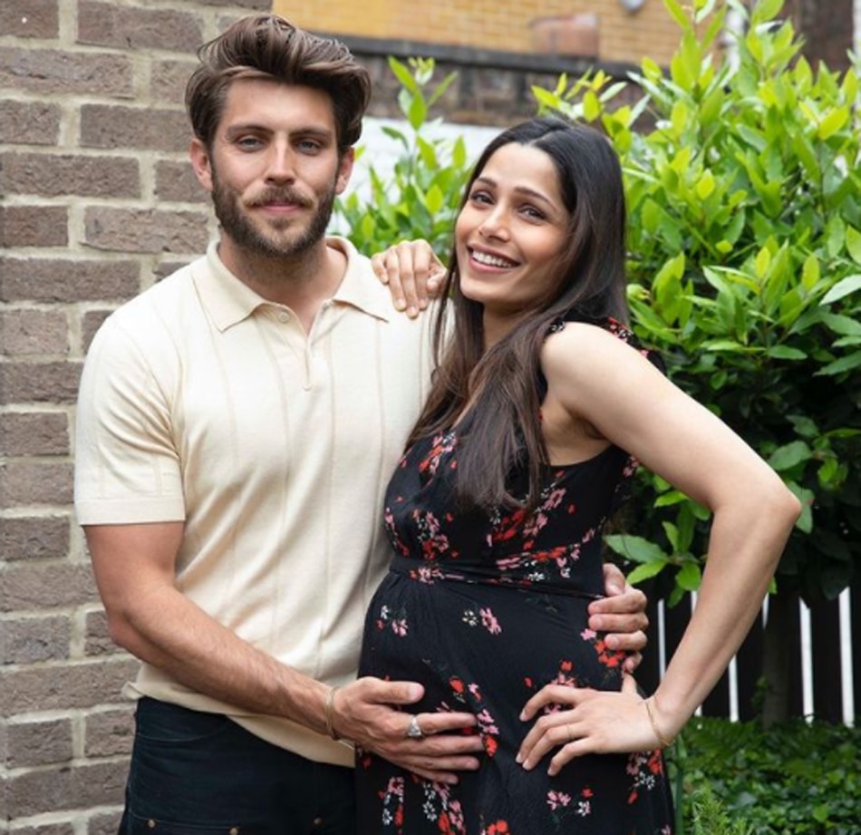 फ्रीडा पिंटो-Tran Cory 