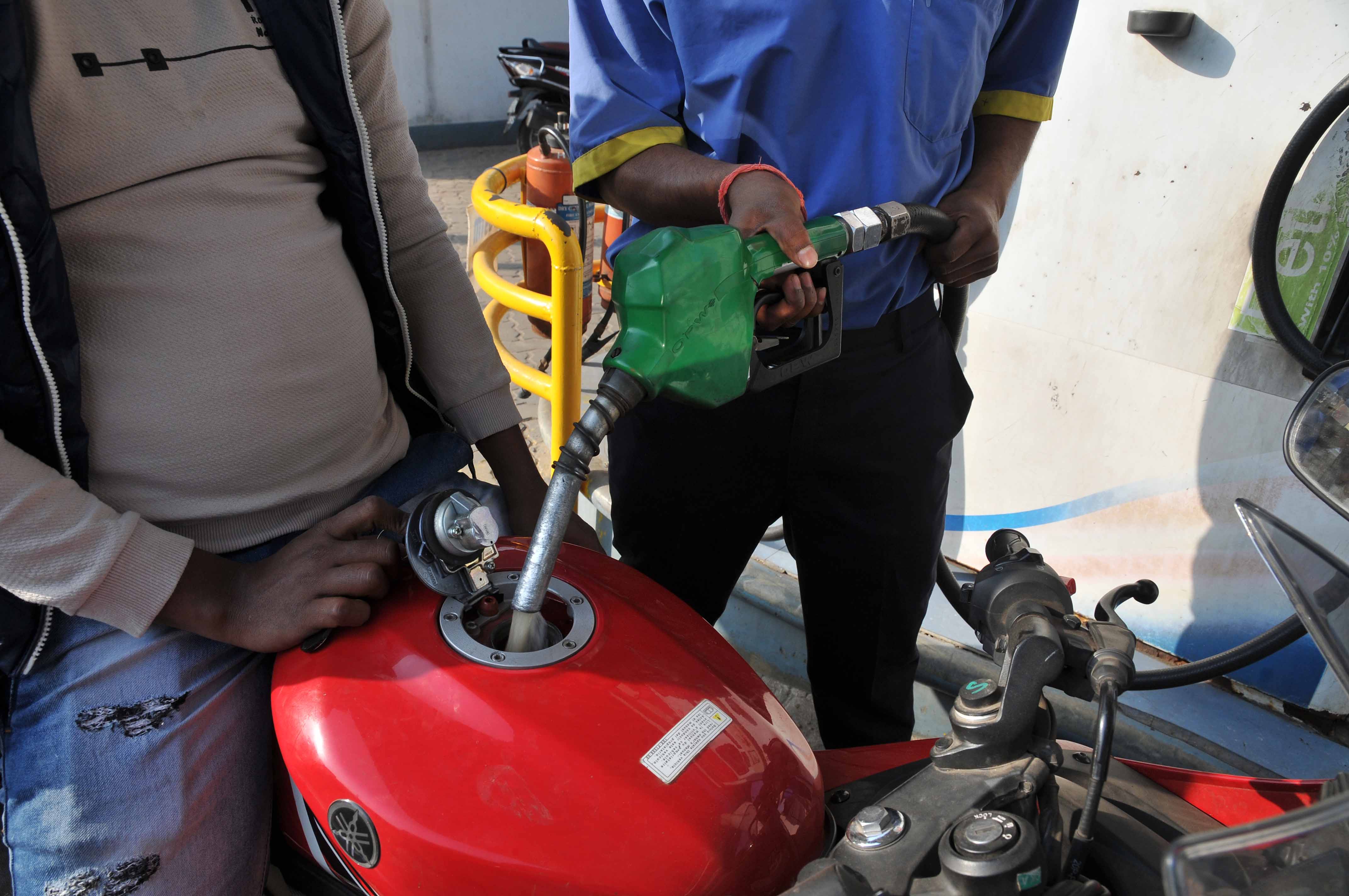 भूटान में भी सस्ता है पेट्रोल (Petrol Price Bhutan)