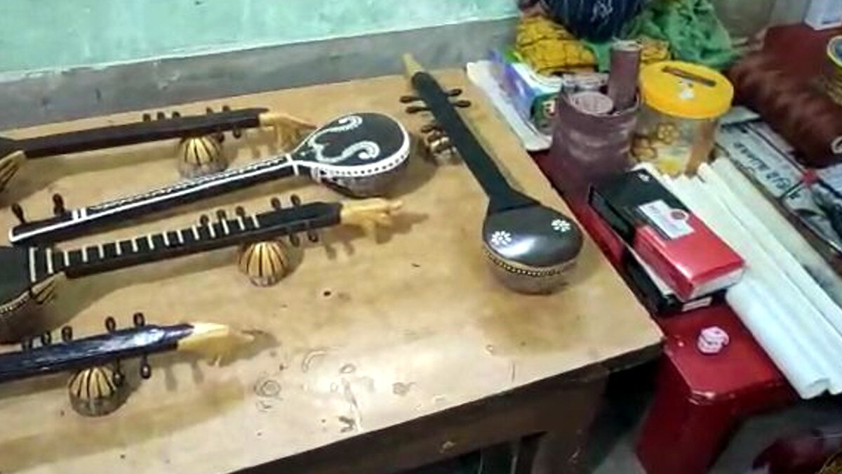 musical instruments are made from discarded junk