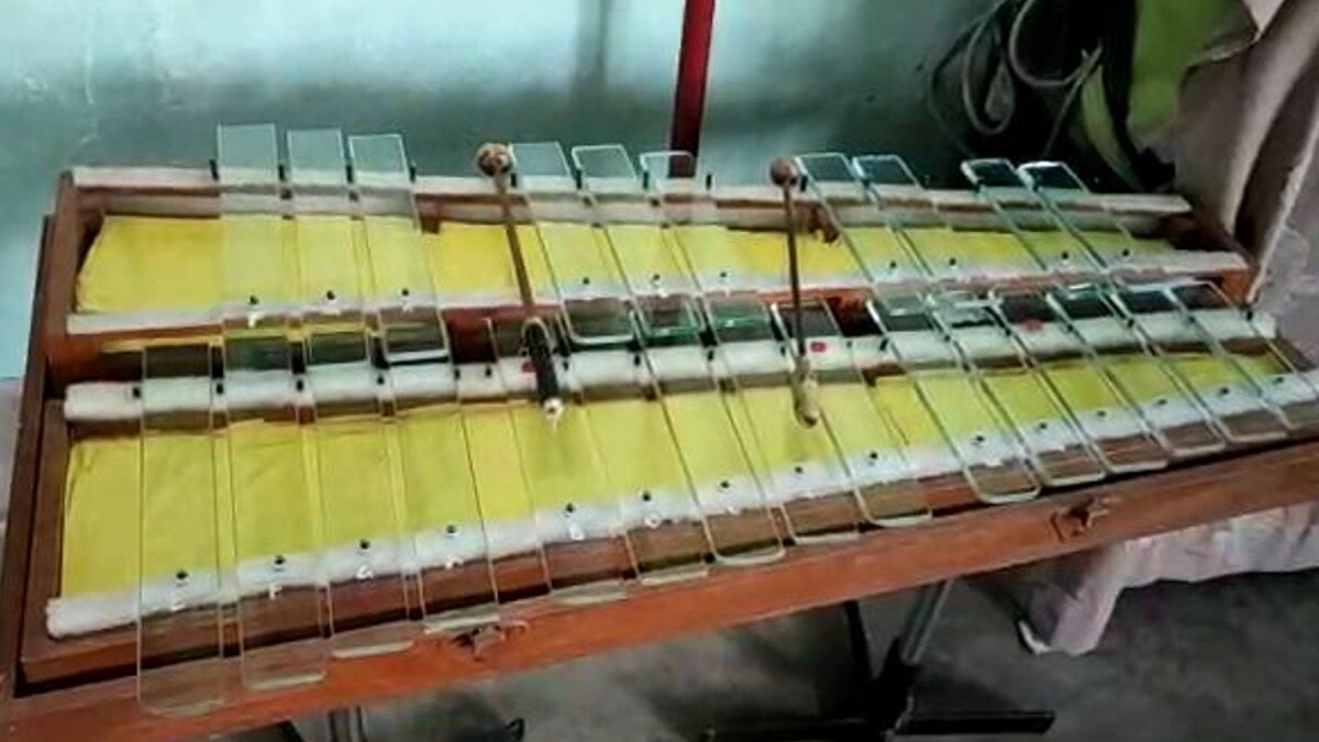 musical instruments are made from discarded junk