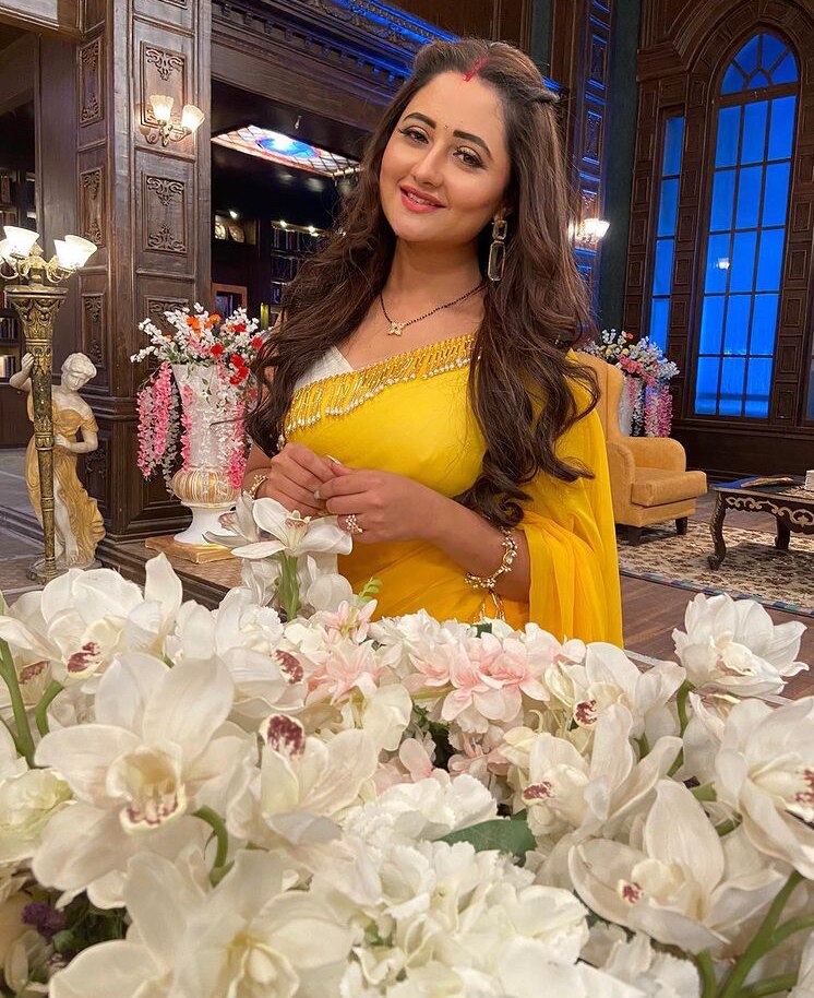 रश्मि देसाई