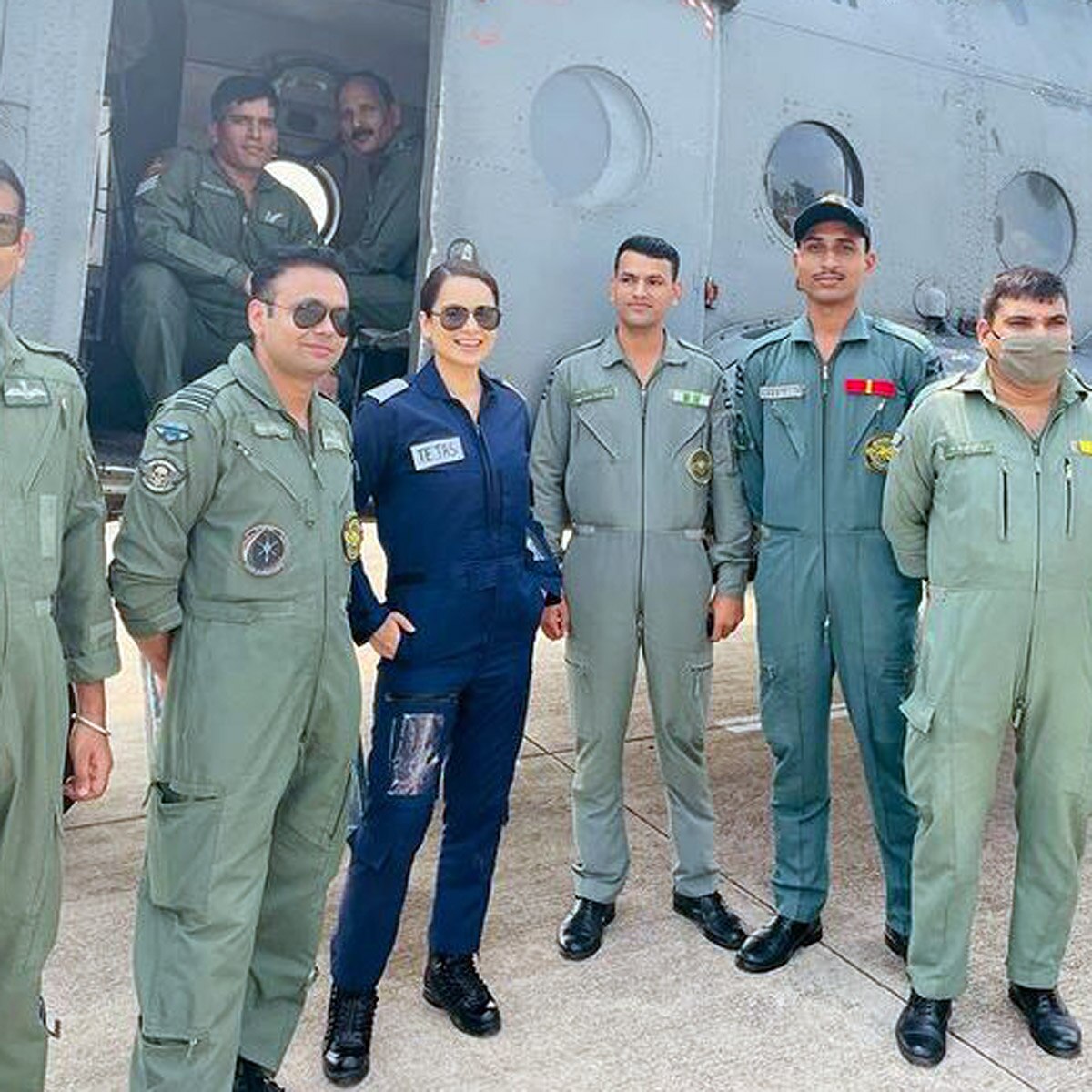 कंगना संग एयरफोर्स के ऑफिसर्स
