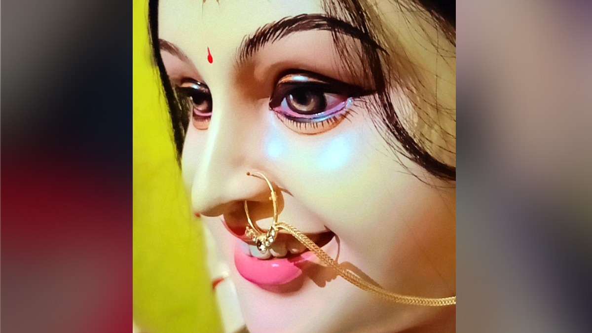 Goddess dugra happy posture