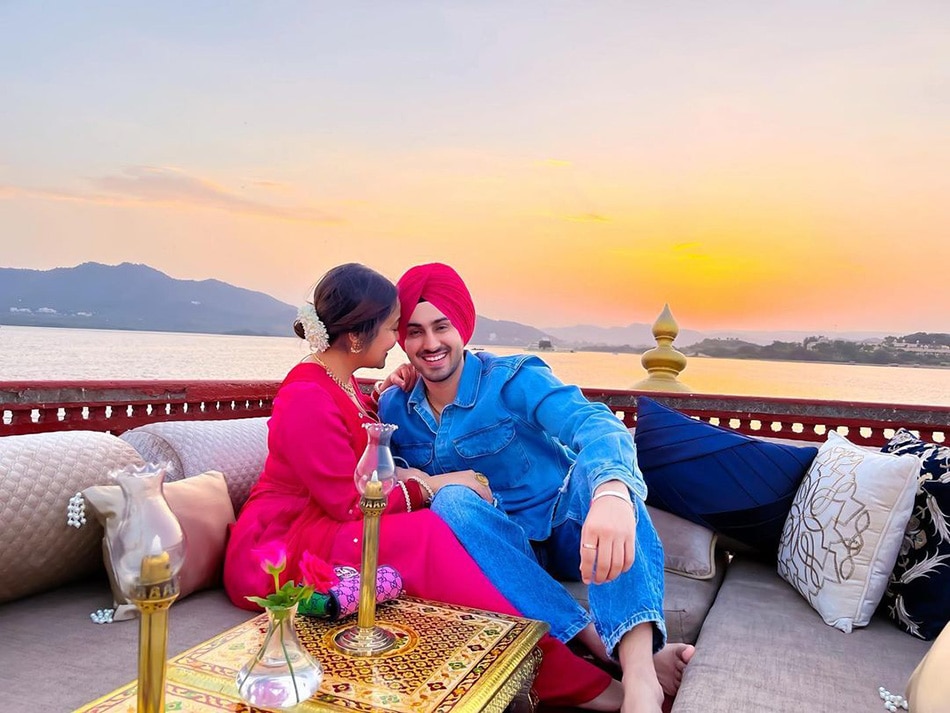 नेहा कक्कड़-रोहनप्रीत सिंह