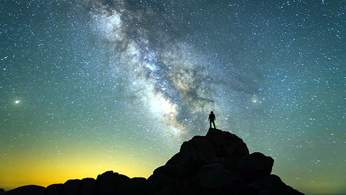 Satellite swarms night Pollution